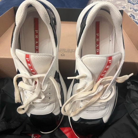 Beautiful Prada America Cup size 9 sneakers black. Comes with box and travel bag - Picture 7 of 8